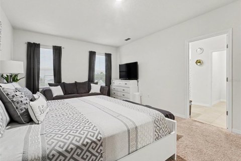 Casa en venta en Winter Haven, Florida, 5 dormitorios, 250.46 m2 № 2200601 - foto 9