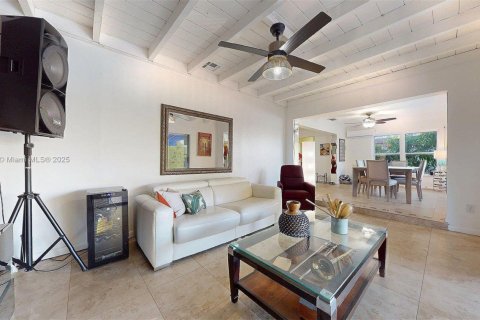 Купить виллу или дом в Холливуд, Флорида 2 спальни, 132.76м2, № 1971241 - фото 15