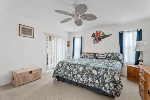 Condo in North Port, Florida, 3 bedrooms № 2201050 - photo 16