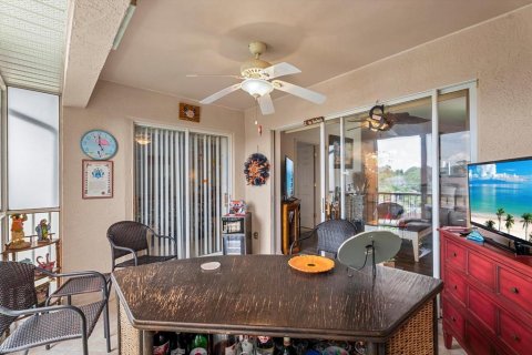 Condo in North Port, Florida, 3 bedrooms № 2201050 - photo 22