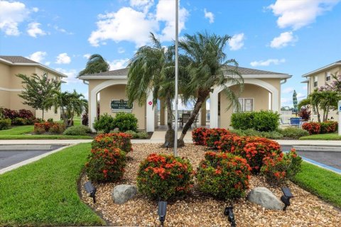 Condo in North Port, Florida, 3 bedrooms № 2201050 - photo 30