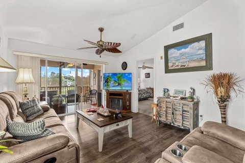 Condo in North Port, Florida, 3 bedrooms № 2201050 - photo 8