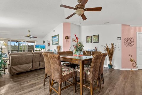 Condo in North Port, Florida, 3 bedrooms № 2201050 - photo 7