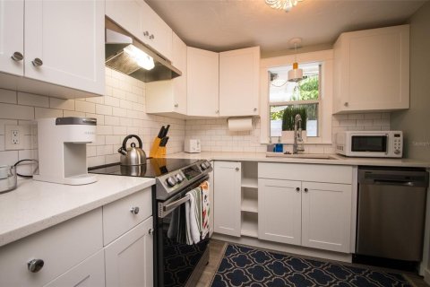 Propiedad comercial en venta en Sarasota, Florida, 133.87 m2 № 2166239 - foto 23