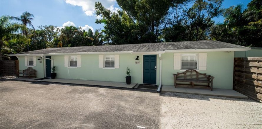 Propiedad comercial en Sarasota, Florida 133.87 m2 № 2166239