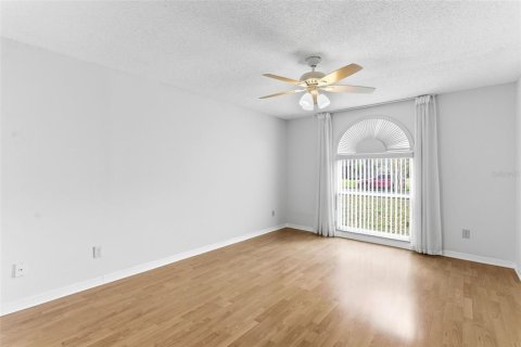 Villa ou maison à vendre à Kissimmee, Floride: 3 chambres, 153.85 m2 № 2091876 - photo 12