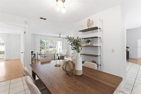 Villa ou maison à vendre à Kissimmee, Floride: 3 chambres, 153.85 m2 № 2091876 - photo 11