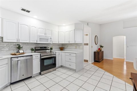 Villa ou maison à vendre à Kissimmee, Floride: 3 chambres, 153.85 m2 № 2091876 - photo 16