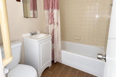 Villa ou maison à louer à Orlando, Floride: 3 chambres, 107.58 m2 № 2380994 - photo 3