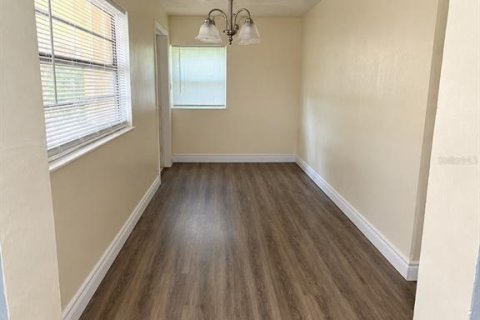 Villa ou maison à louer à Orlando, Floride: 3 chambres, 107.58 m2 № 2380994 - photo 8