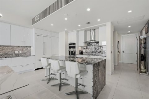 Copropriété à louer à Saint Petersburg, Floride: 2 chambres, 154.5 m2 № 2222598 - photo 8