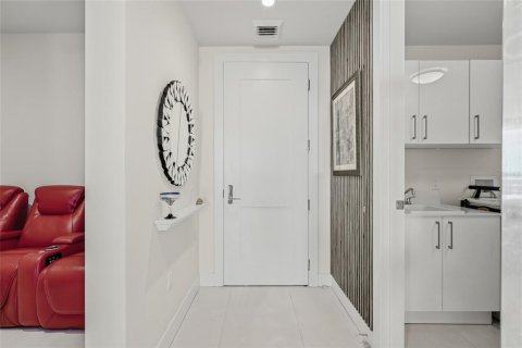 Copropriété à louer à Saint Petersburg, Floride: 2 chambres, 154.5 m2 № 2222598 - photo 4