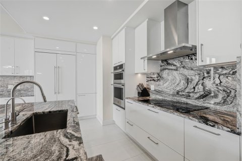 Copropriété à louer à Saint Petersburg, Floride: 2 chambres, 154.5 m2 № 2222598 - photo 7