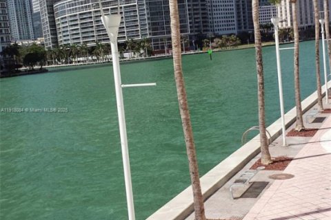 Condo in Miami, Florida, 2 bedrooms  № 1972663 - photo 27