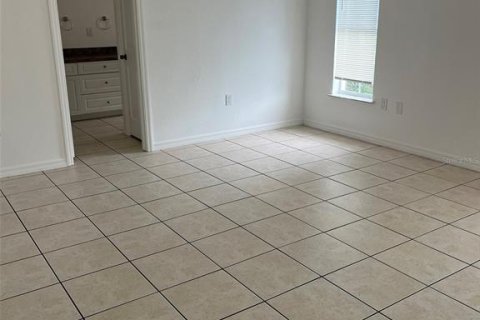 House in Okeechobee, Florida 3 bedrooms, 138.8 sq.m. № 2149496 - photo 10