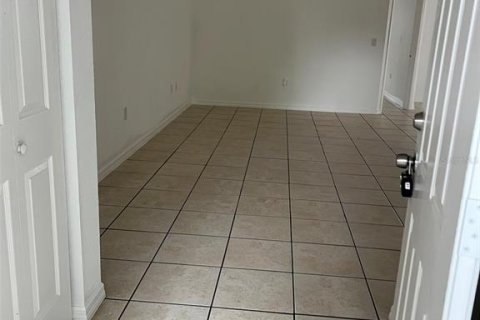 House in Okeechobee, Florida 3 bedrooms, 138.8 sq.m. № 2149496 - photo 3