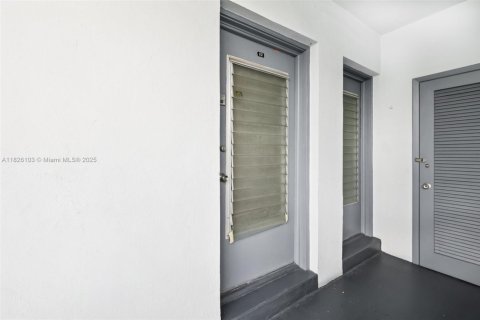 Copropriété à vendre à North Miami, Floride: 2 chambres № 2034774 - photo 4