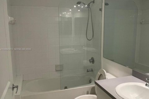Copropriété à vendre à Coral Springs, Floride: 2 chambres, 98.85 m2 № 2382040 - photo 3