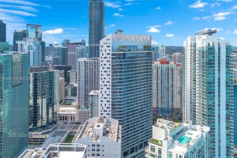 Condo in Miami, Florida, 1 bedroom  № 1855017 - photo 3