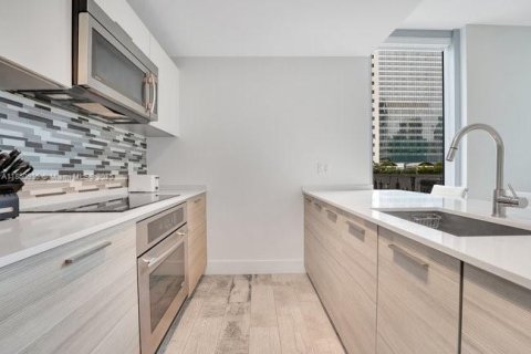 Condo in Miami, Florida, 1 bedroom  № 1855017 - photo 29