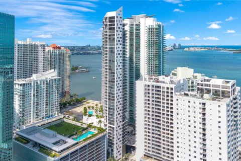 Condo in Miami, Florida, 1 bedroom  № 1855017 - photo 2