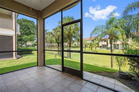 Townhouse in Orlando, Florida 3 bedrooms, 252.51 sq.m. № 2354858 - photo 25