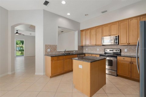 Townhouse in Orlando, Florida 3 bedrooms, 252.51 sq.m. № 2354858 - photo 4