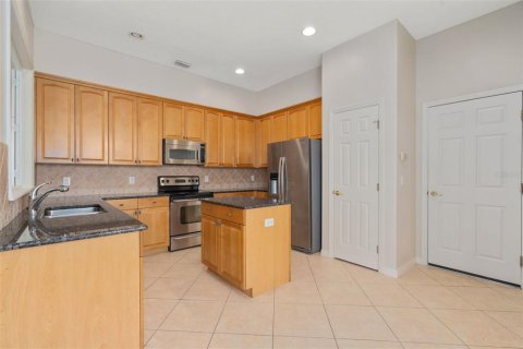 Townhouse in Orlando, Florida 3 bedrooms, 252.51 sq.m. № 2354858 - photo 7