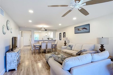 Condominio en venta en Port Charlotte, Florida, 2 dormitorios, 104.05 m2 № 2138963 - foto 5