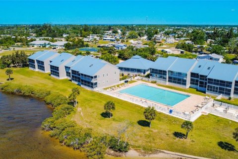 Condominio en venta en Port Charlotte, Florida, 2 dormitorios, 104.05 m2 № 2138963 - foto 25