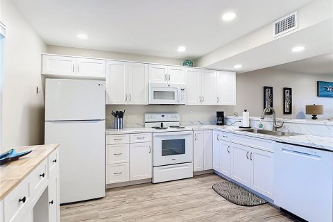 Condominio en venta en Port Charlotte, Florida, 2 dormitorios, 104.05 m2 № 2138963 - foto 27