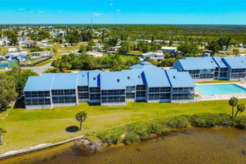 Condominio en venta en Port Charlotte, Florida, 2 dormitorios, 104.05 m2 № 2138963 - foto 2