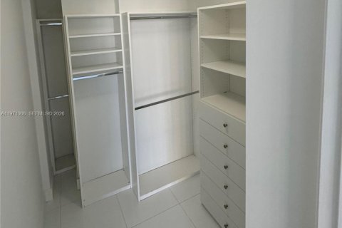 Condominio en alquiler en Sunny Isles Beach, Florida, 2 dormitorios, 133.31 m2 № 2033634 - foto 22