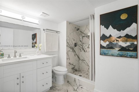 Condo in Weston, Florida, 2 bedrooms № 1952195 - photo 16