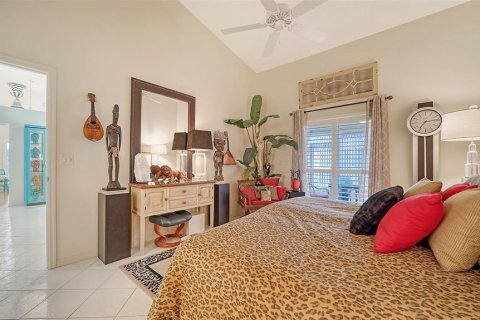 Condo in Sarasota, Florida, 3 bedrooms  № 1900656 - photo 14
