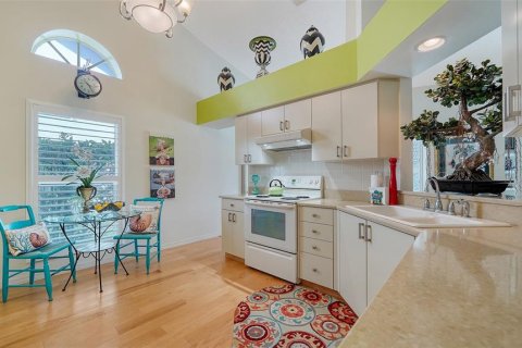 Condo in Sarasota, Florida, 3 bedrooms  № 1900656 - photo 12