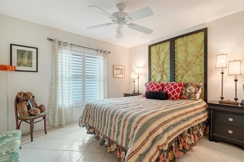 Condo in Sarasota, Florida, 3 bedrooms  № 1900656 - photo 18