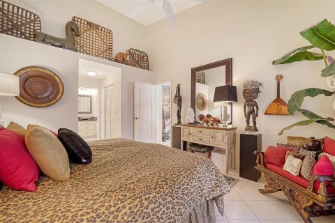 Condo in Sarasota, Florida, 3 bedrooms  № 1900656 - photo 15