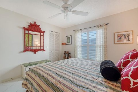 Condo in Sarasota, Florida, 3 bedrooms  № 1900656 - photo 20