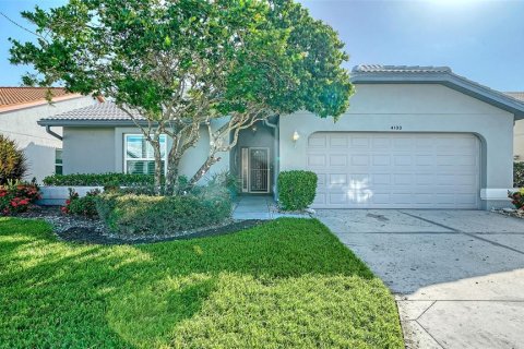 Condo in Sarasota, Florida, 3 bedrooms  № 1900656 - photo 1