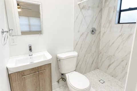 Villa ou maison à louer à St. Lucie, Floride: 4 chambres, 163.88 m2 № 2295649 - photo 12