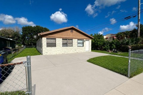 Villa ou maison à St. Lucie, Floride 4 chambres, 163.88 m2 № 2295649