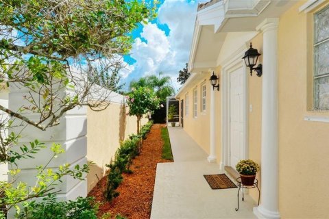 Casa en alquiler en Sarasota, Florida, 2 dormitorios, 142.51 m2 № 1851642 - foto 2