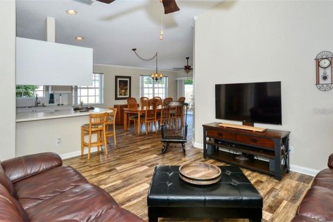 Casa en alquiler en Sarasota, Florida, 2 dormitorios, 142.51 m2 № 1851642 - foto 8