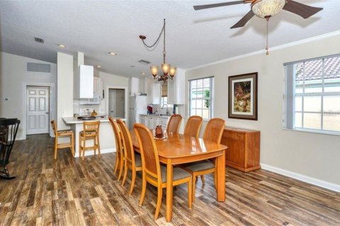 Casa en alquiler en Sarasota, Florida, 2 dormitorios, 142.51 m2 № 1851642 - foto 5
