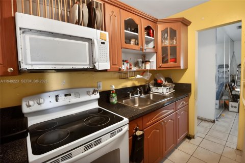 Villa ou maison à vendre à Miami, Floride: 3 chambres, 110 m2 № 2005103 - photo 7