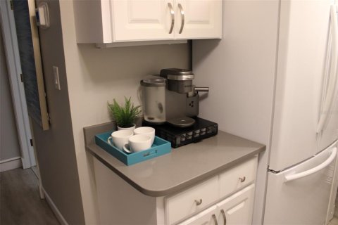 Condominio en venta en Palm Harbor, Florida, 1 dormitorio, 76.64 m2 № 2221668 - foto 14