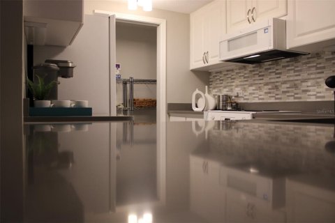 Condominio en venta en Palm Harbor, Florida, 1 dormitorio, 76.64 m2 № 2221668 - foto 26