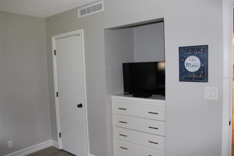 Condominio en venta en Palm Harbor, Florida, 1 dormitorio, 76.64 m2 № 2221668 - foto 20