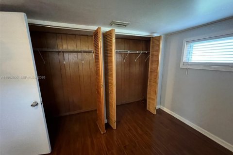 Villa ou maison à louer à Miami, Floride: 3 chambres, 181.44 m2 № 2085351 - photo 27